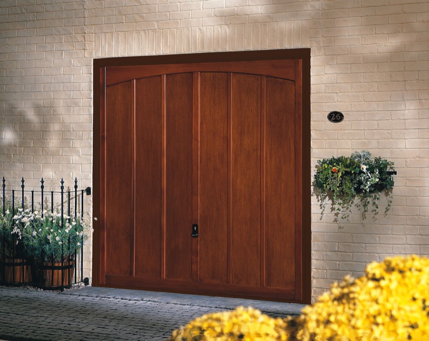 shaftesbury-wooden-garage-door